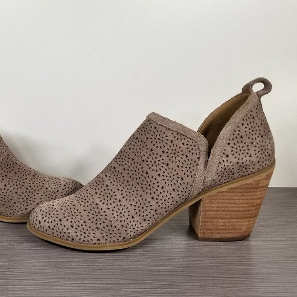 Susina Camden Perforated Block Heel Booties, Tan Suede, Womens Size 9.5 M - Picture 6 of 11